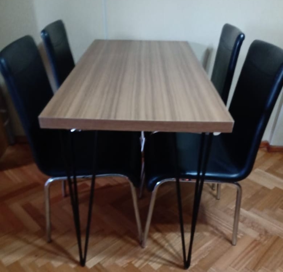 MESA DE COMEDOR